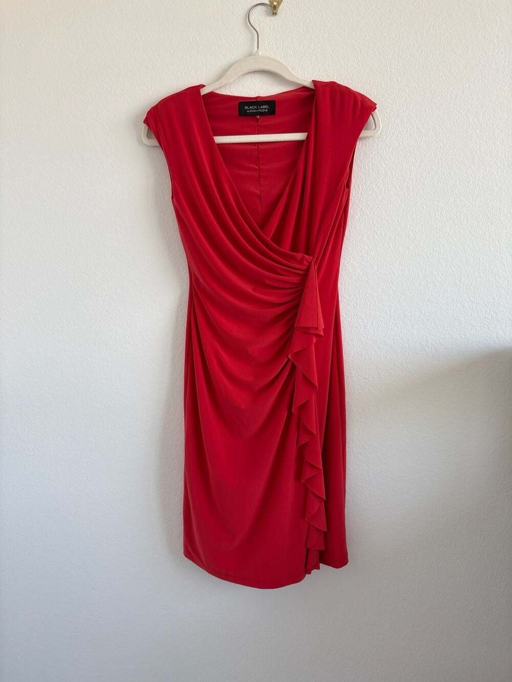 Black Label by Evan-Picone Red Sleeveless Ruched Ruffle Sheath Dress
